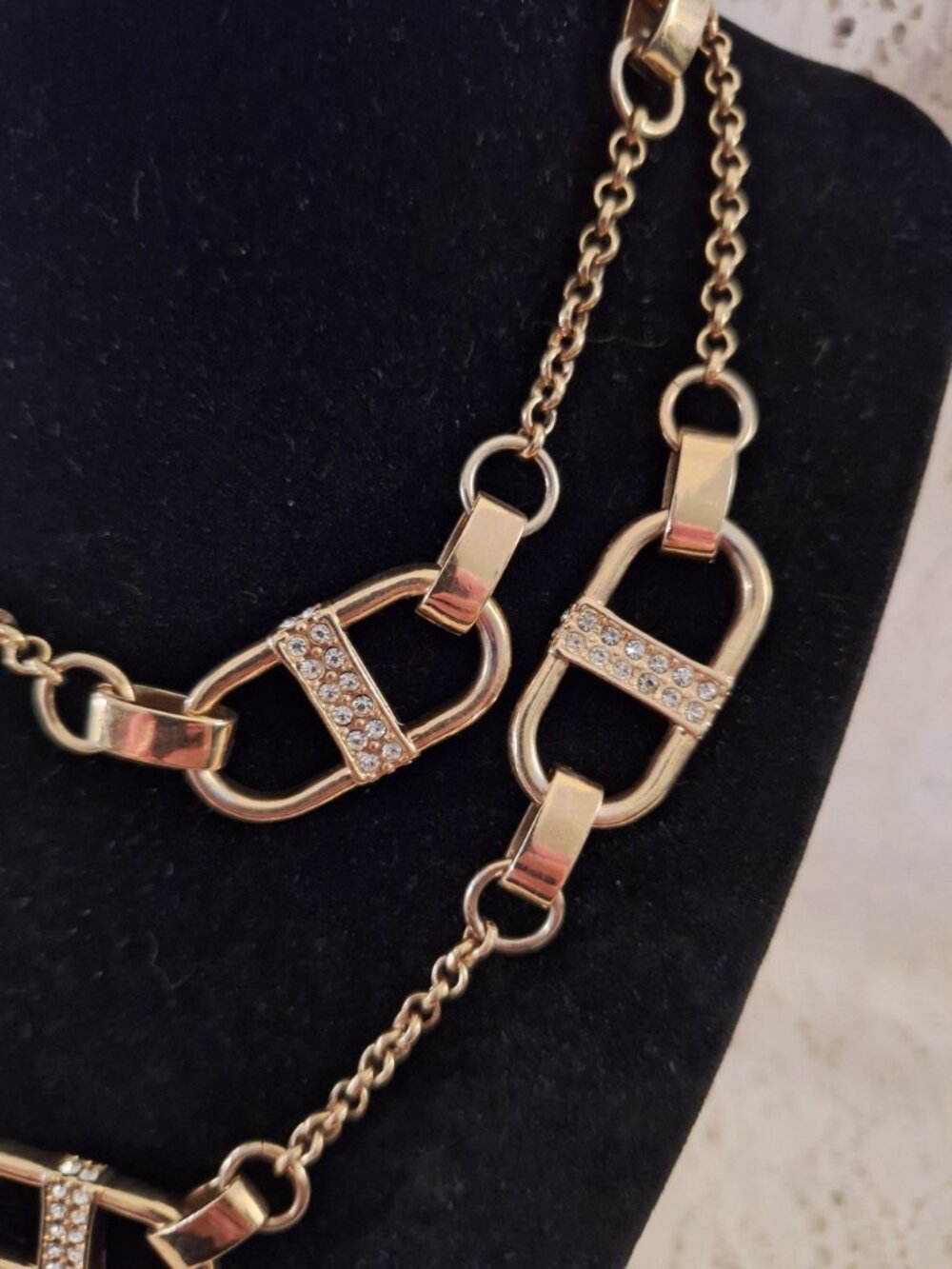 EUC Anne Taylor Gold-Tone Double Chain Link Necklace With Rhinestone Accents - Picture 3 of 5